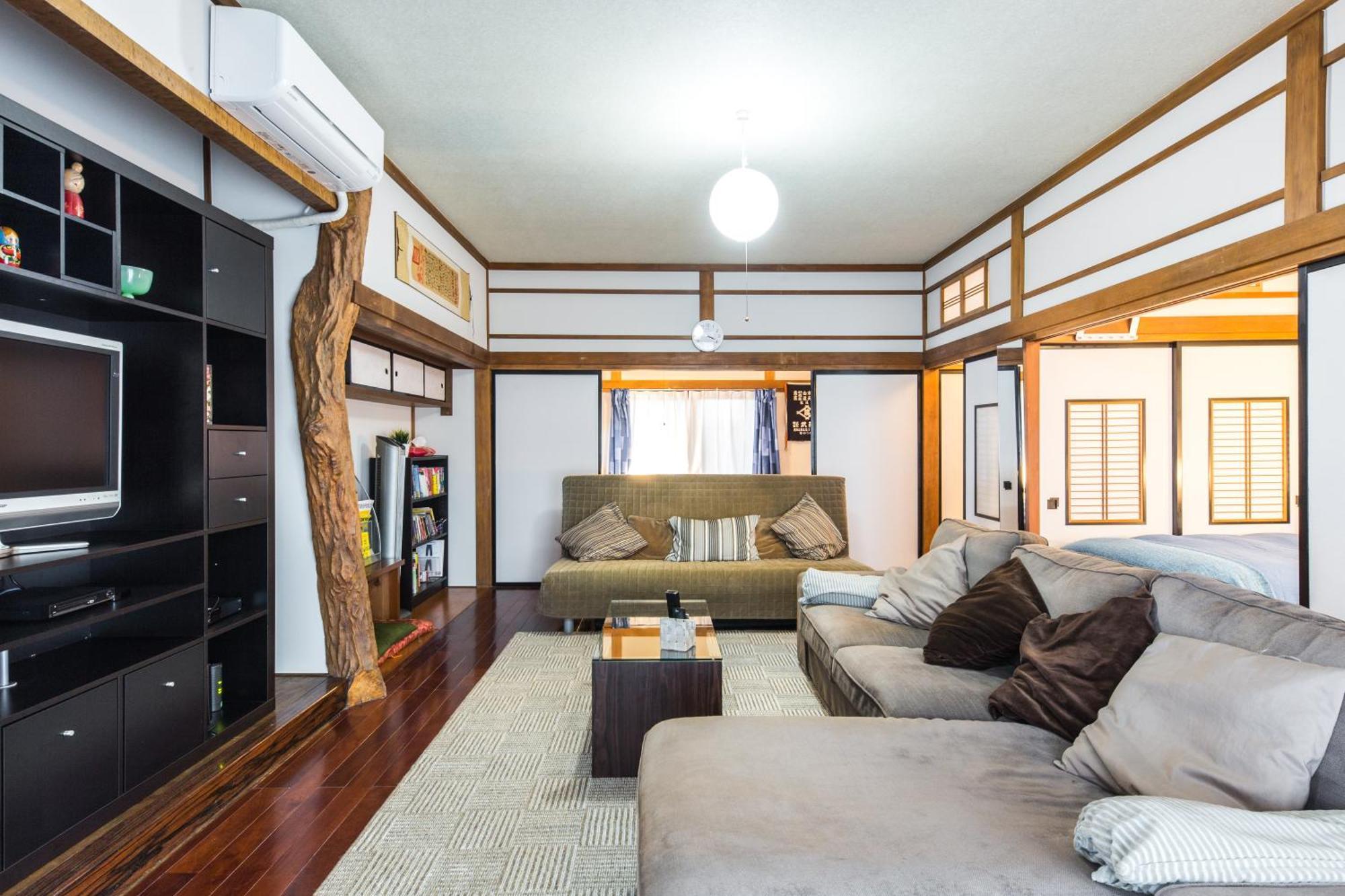 Samurai House - Large Family House, West Shinjuku